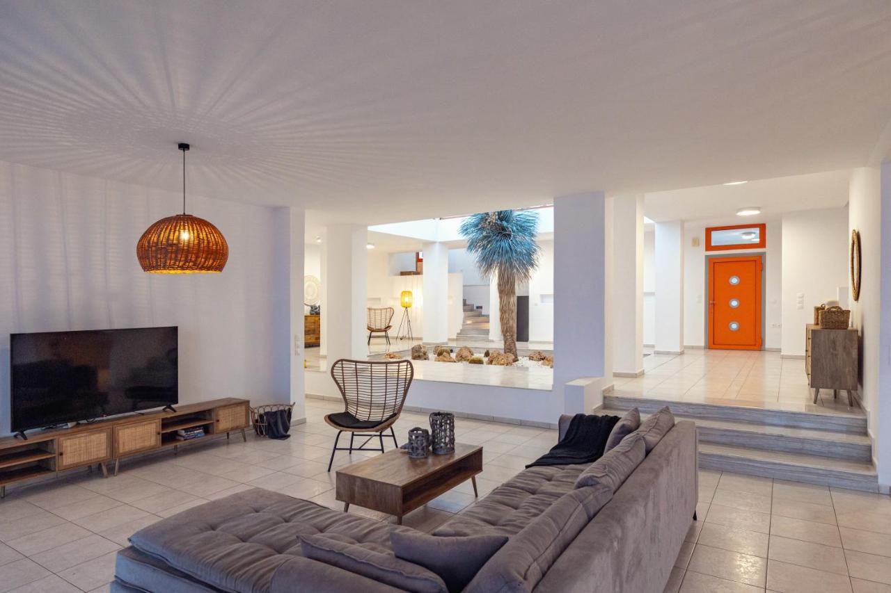 Villa Seven ลาคาเนีย ภายนอก รูปภาพ