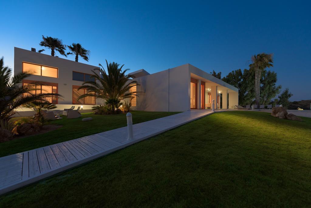 Villa Seven ลาคาเนีย ภายนอก รูปภาพ